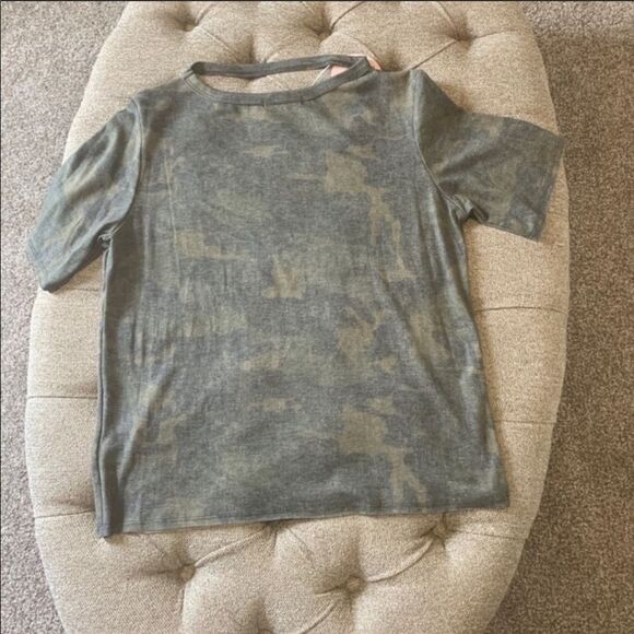 Camo Cutout Tee - Picture 6 of 7